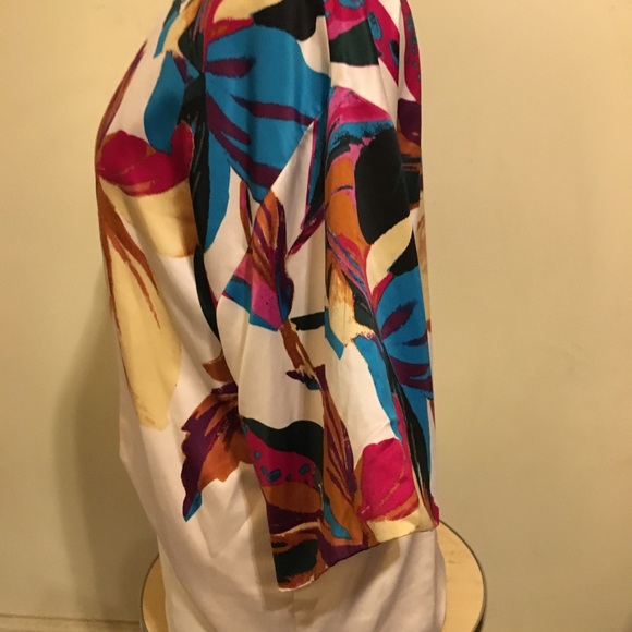 Floral design jacket - Picture 3 of 6